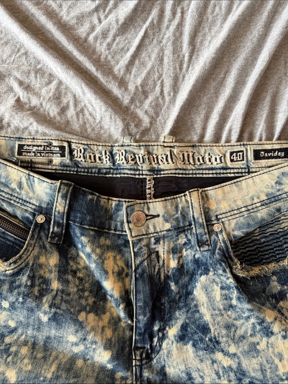 Rock Revival Men's Slim Straight Acid-Wash Jeans in Blue and Cream